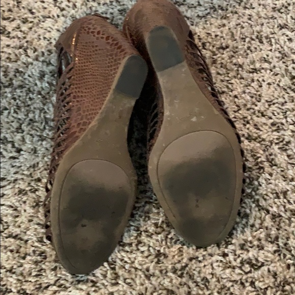 Gladiator Wedge Sandals - Picture 3 of 3